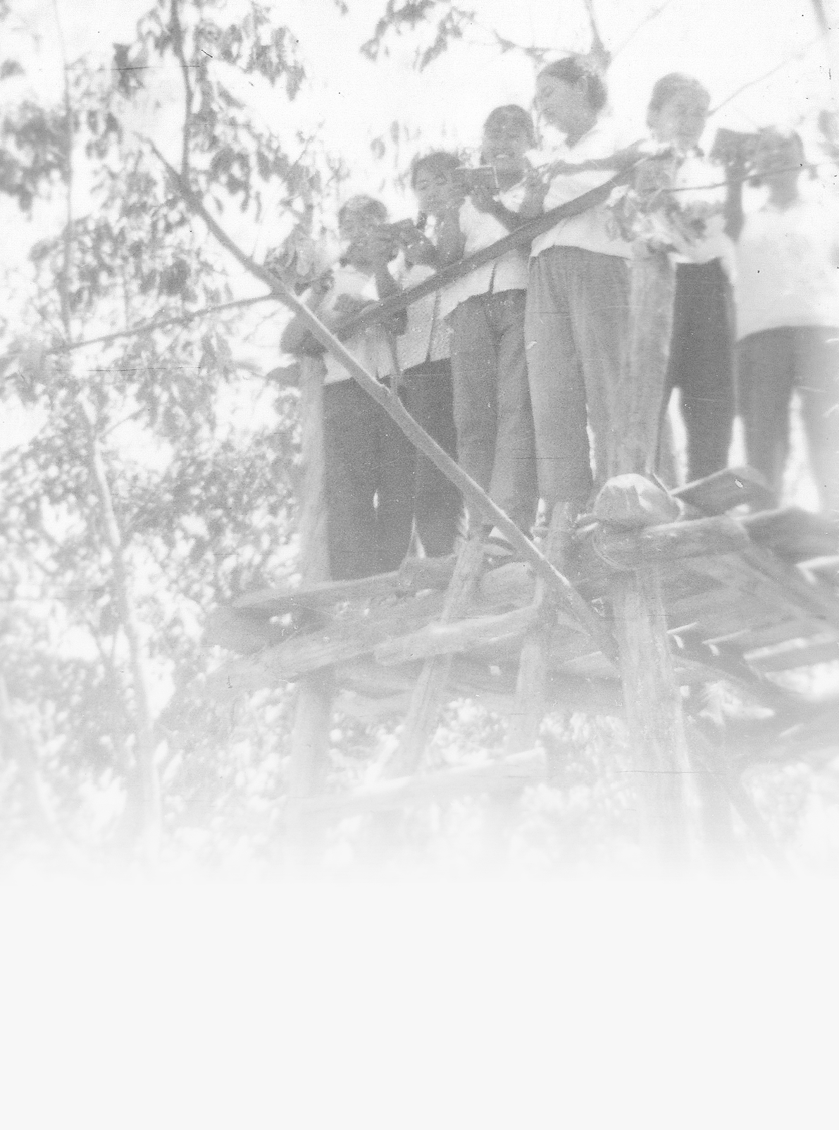 青春影踪标题-工余绘影 2.png