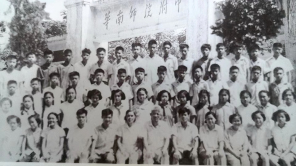华附65届初三2班的毕业照（2）-1.jpg