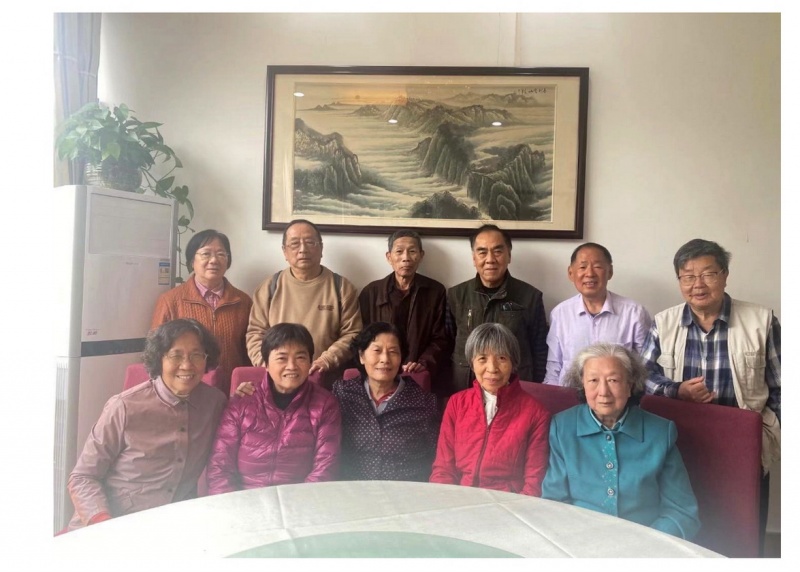 文件:高三同学聚会的合照（1）-1.jpg