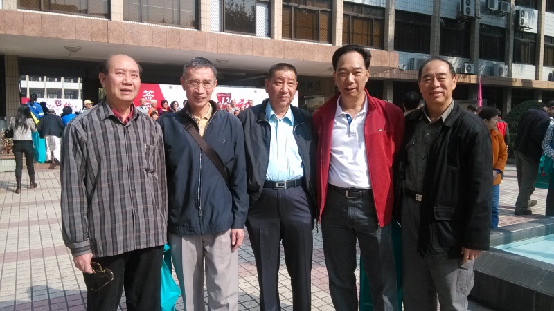 高一6班部分同学在附中日的聚会（2013年12月8日）.jpg