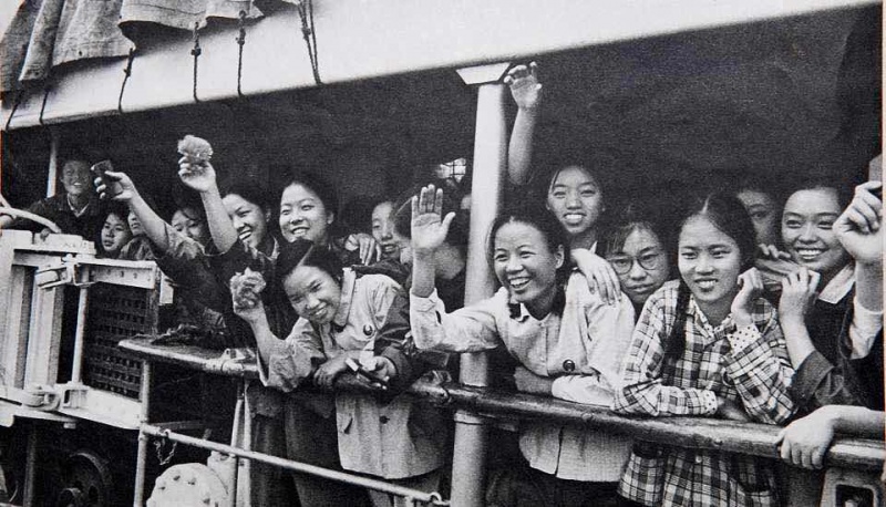 文件:华附老三届同学去海南的照片（2）.jpg